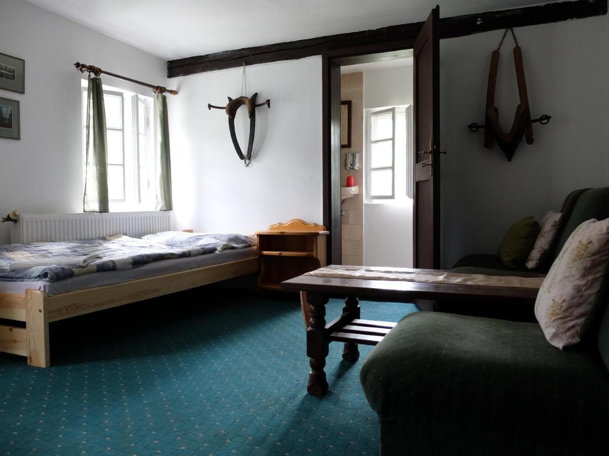 U Uhliru Hotel Liberec Ngoại thất bức ảnh